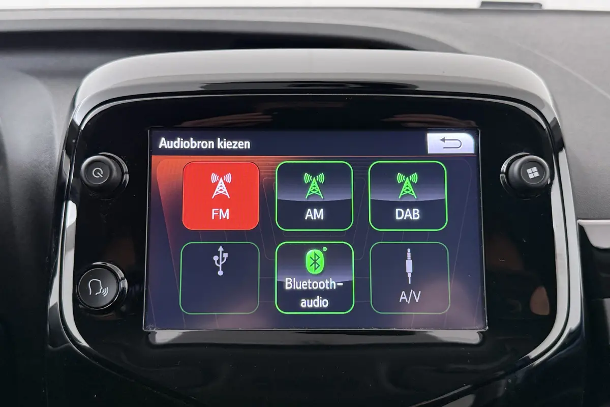 1.0 VTi Cabrio Airscape Urban Ride Camera Carplay LED 15'LMV