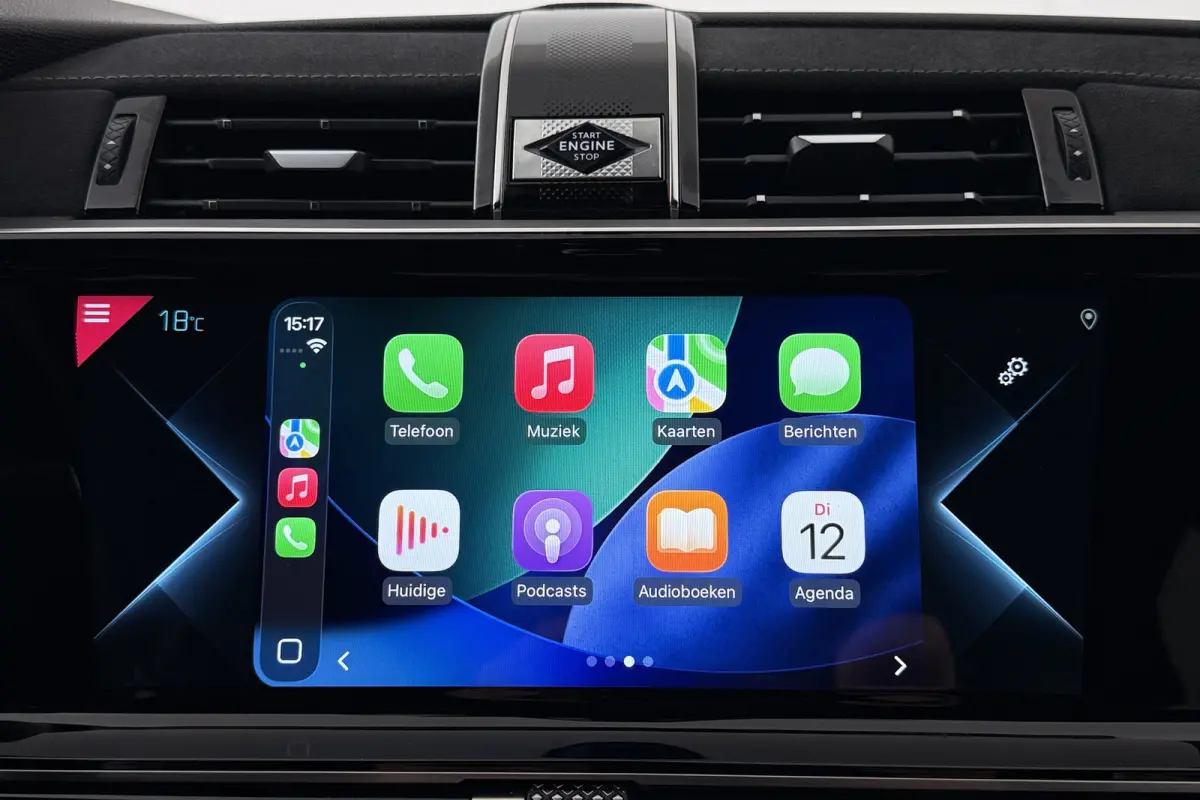 E-Tense PHEV Performance Line Camera 19'LMV Carplay Xenon