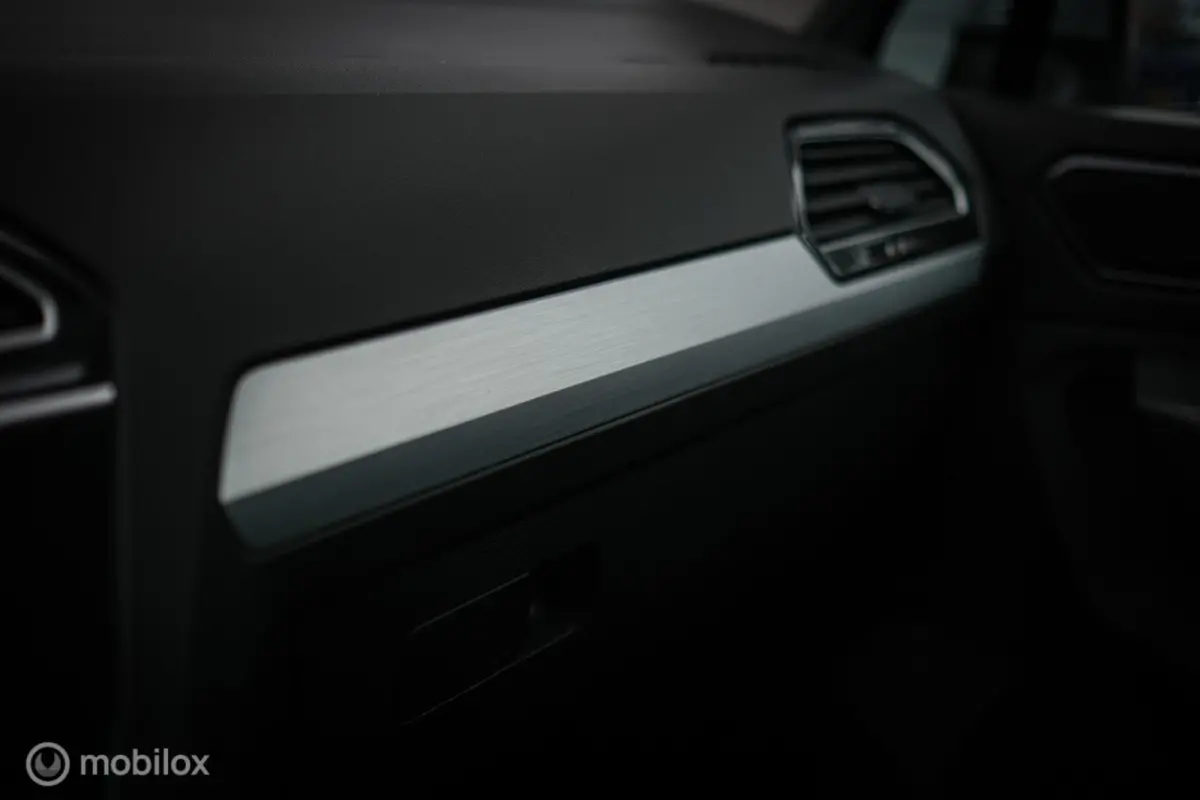 1.4 TSI 4Motion | Trekhaak | Camera | Stoel + Stuurwiel verwarming | Adaptive cruise | Automaat | All seasons | CarPlay |