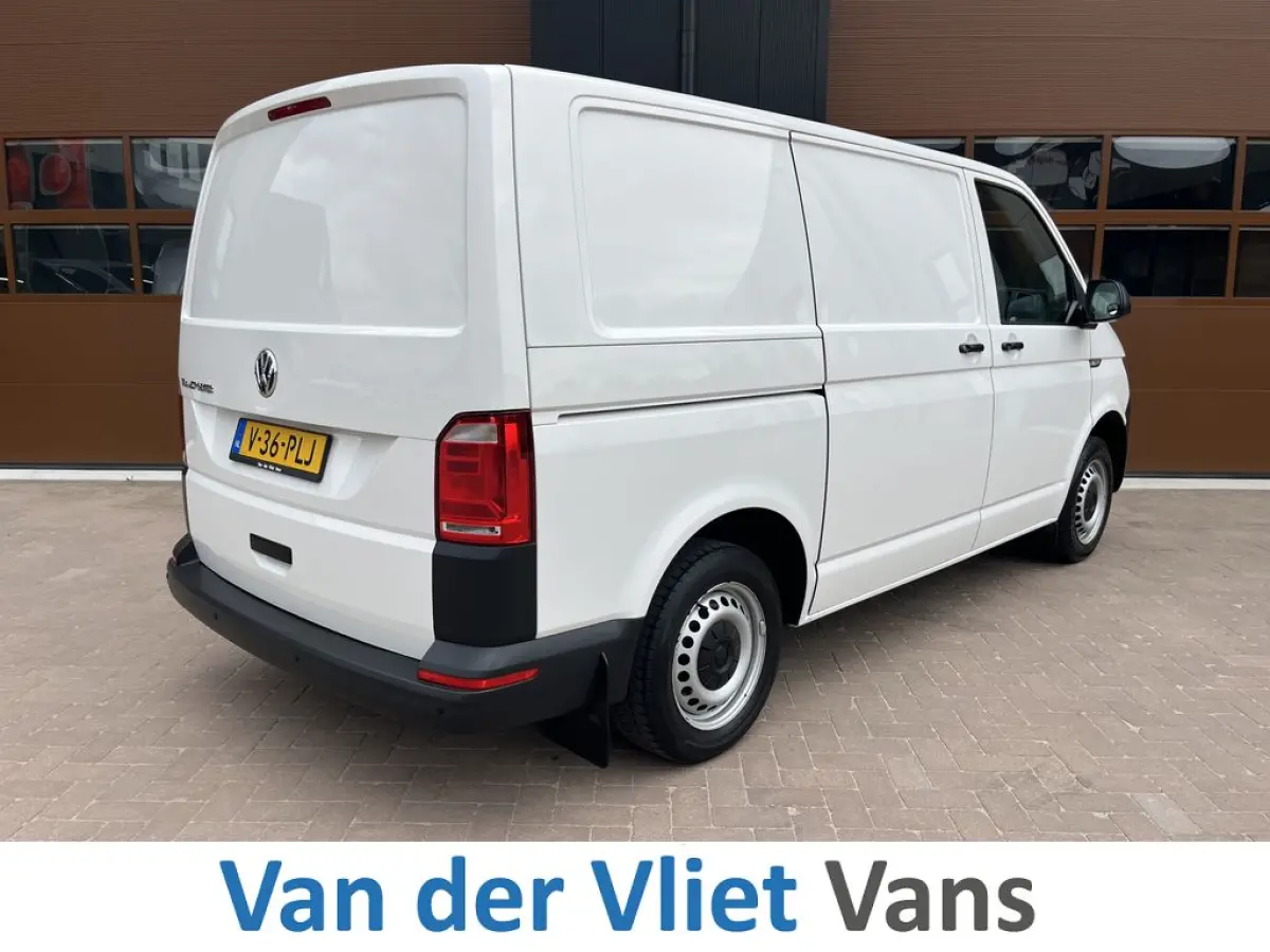 2.0 TDI 102pk E6 Comfortline 3p Service bus Lease €276 p/m, Airco, Carplay, PDC, Sortimo inrichting, 2x Schuifdeur. Volledig onderhoudshistorie aanwezig