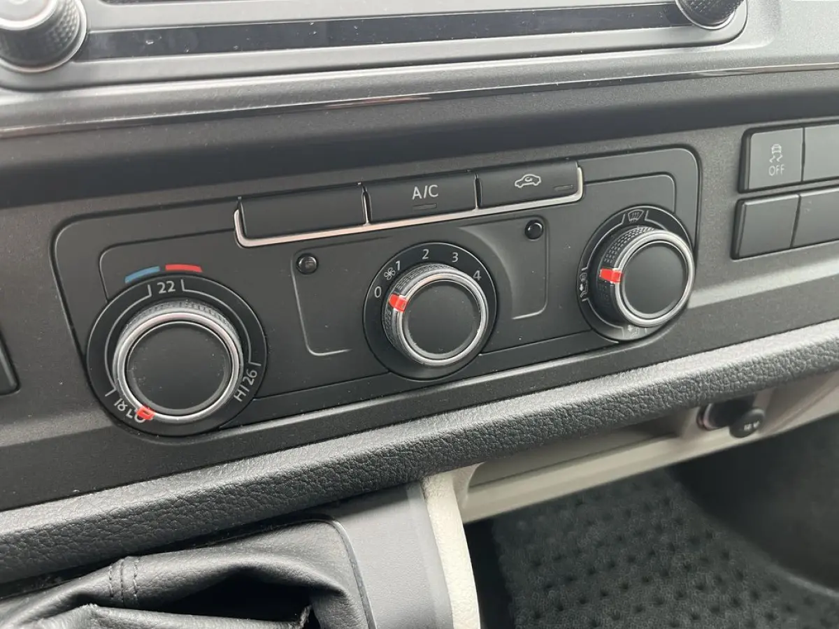 2.0 TDI 102pk E6 Comfortline 3p Service bus Lease €276 p/m, Airco, Carplay, PDC, Sortimo inrichting, 2x Schuifdeur. Volledig onderhoudshistorie aanwezig