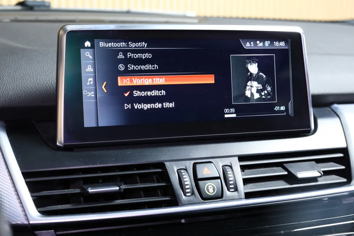 225xe PLUGIN HYBR M SPORT High Executive GROTE NAVI HEADUP PDC "18
