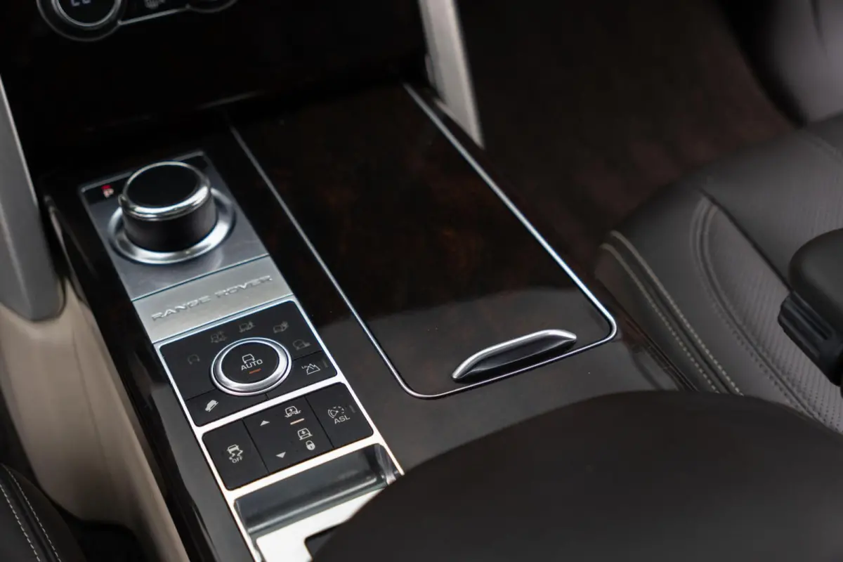 4.4 SDV8 Autobiography |1e Eig|Org NL NAP|Soft Close|Stoel Ventilatie / Verwarming|Panoramadak|Meridian|Trekhaak|Dealer onderhouden|EX BPM