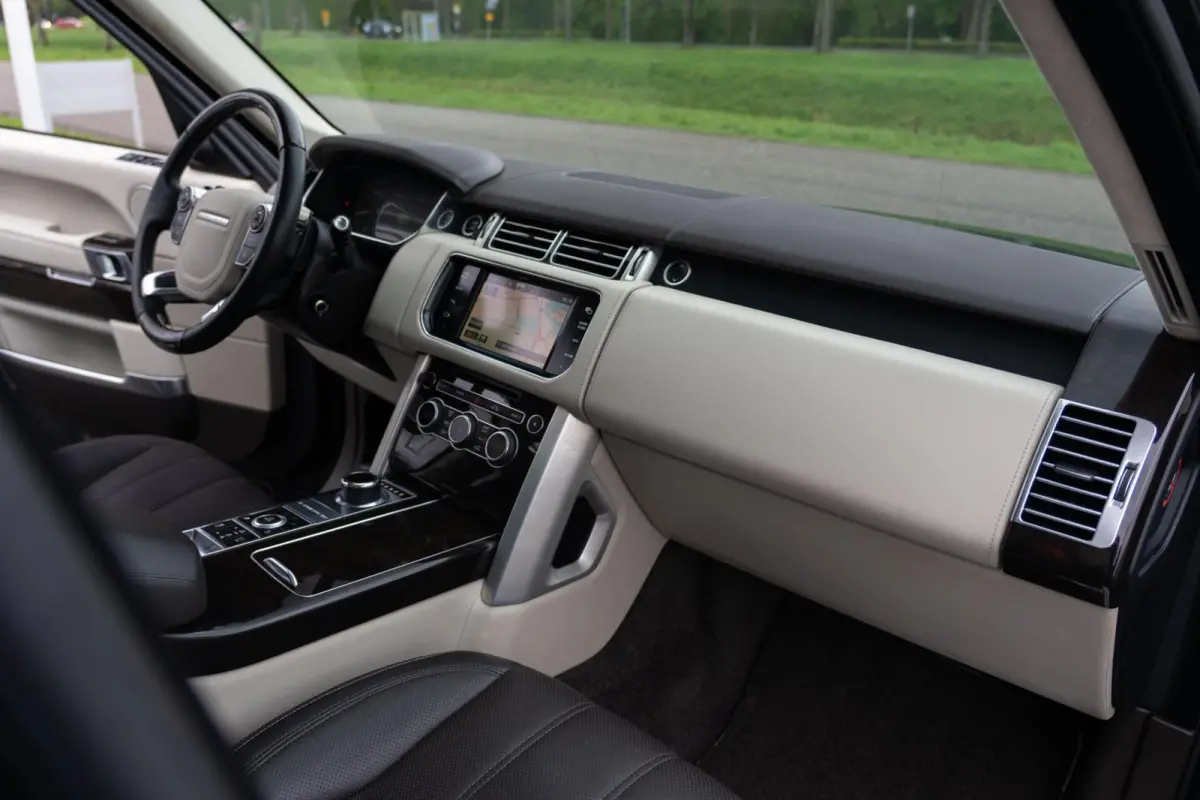 4.4 SDV8 Autobiography |1e Eig|Org NL NAP|Soft Close|Stoel Ventilatie / Verwarming|Panoramadak|Meridian|Trekhaak|Dealer onderhouden|EX BPM