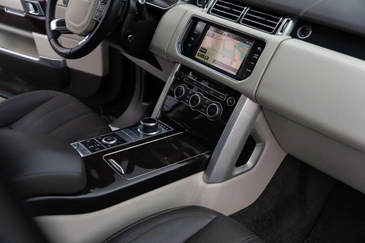 4.4 SDV8 Autobiography |1e Eig|Org NL NAP|Soft Close|Stoel Ventilatie / Verwarming|Panoramadak|Meridian|Trekhaak|Dealer onderhouden|EX BPM