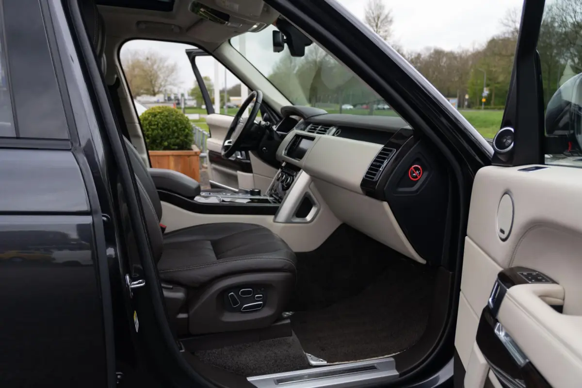 4.4 SDV8 Autobiography |1e Eig|Org NL NAP|Soft Close|Stoel Ventilatie / Verwarming|Panoramadak|Meridian|Trekhaak|Dealer onderhouden|EX BPM