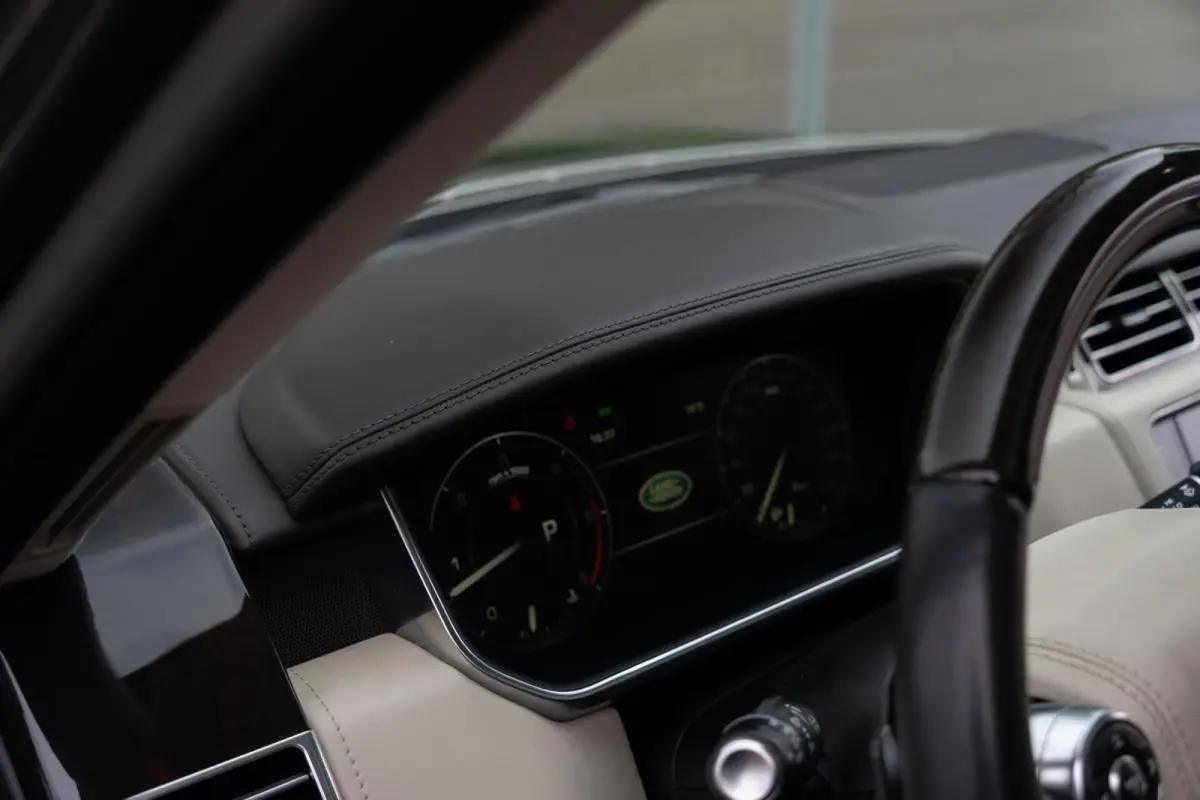 4.4 SDV8 Autobiography |1e Eig|Org NL NAP|Soft Close|Stoel Ventilatie / Verwarming|Panoramadak|Meridian|Trekhaak|Dealer onderhouden|EX BPM