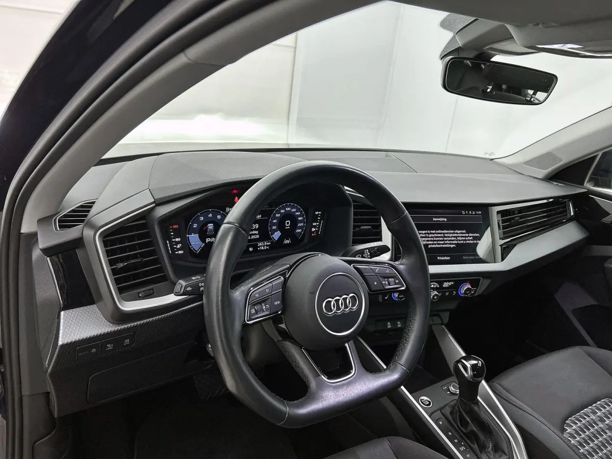 25 TFSI Advanced edition 95 PK | Automaat | Stoelverwarming | Climate Control | Lichtmetalen velgen | Cruise Control | Lichtmetalen velgen | Keyless |