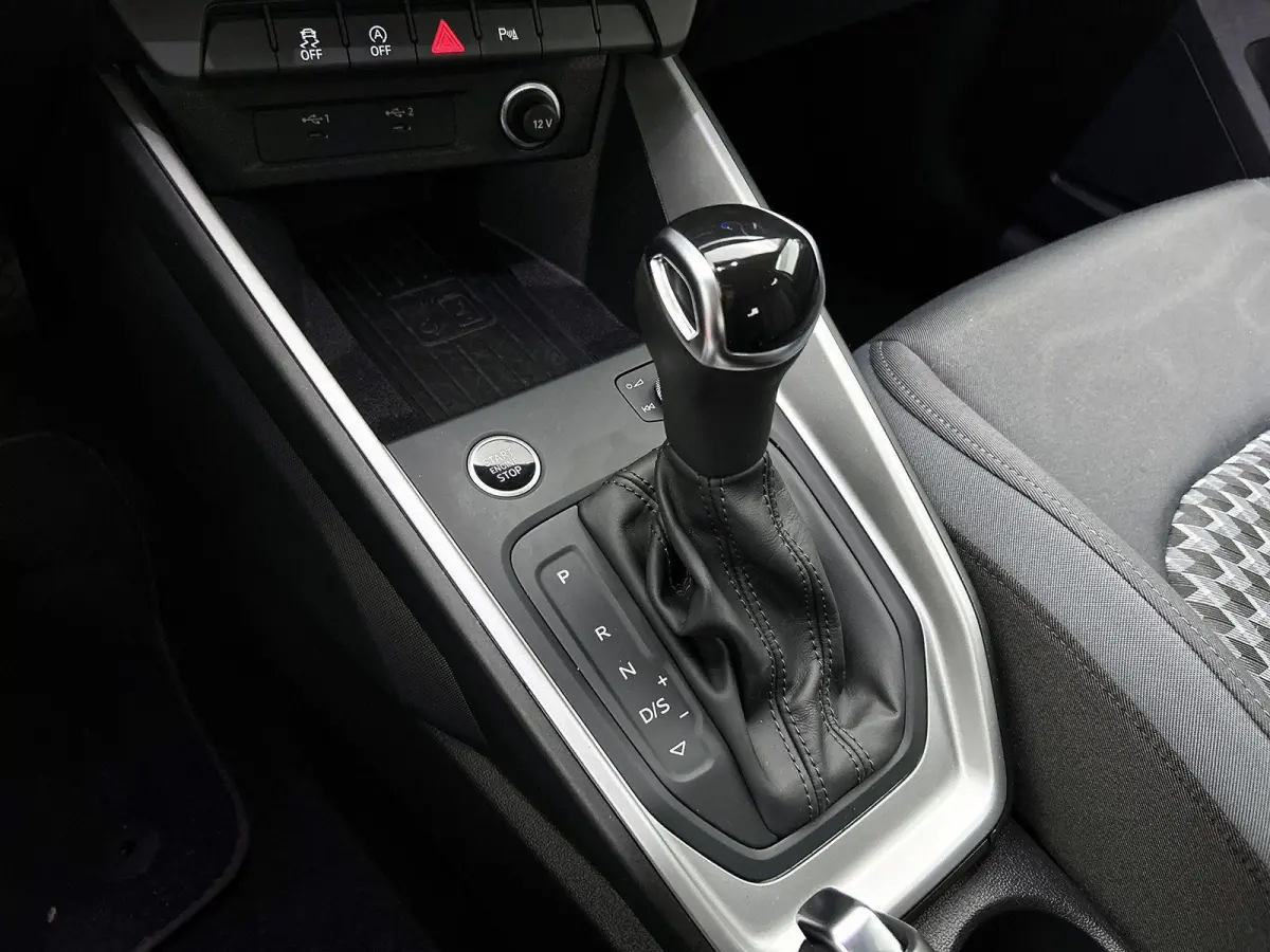 25 TFSI Advanced edition 95 PK | Automaat | Stoelverwarming | Climate Control | Lichtmetalen velgen | Cruise Control | Lichtmetalen velgen | Keyless |