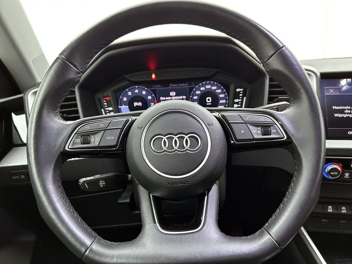 25 TFSI Advanced edition 95 PK | Automaat | Stoelverwarming | Climate Control | Lichtmetalen velgen | Cruise Control | Lichtmetalen velgen | Keyless |