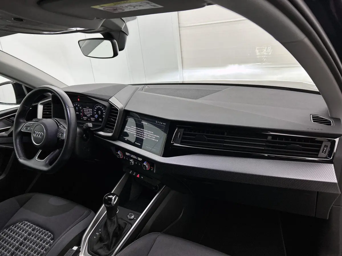 25 TFSI Advanced edition 95 PK | Automaat | Stoelverwarming | Climate Control | Lichtmetalen velgen | Cruise Control | Lichtmetalen velgen | Keyless |
