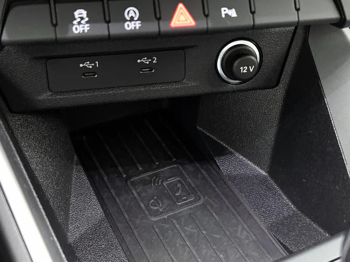 25 TFSI Advanced edition 95 PK | Automaat | Stoelverwarming | Climate Control | Lichtmetalen velgen | Cruise Control | Lichtmetalen velgen | Keyless |