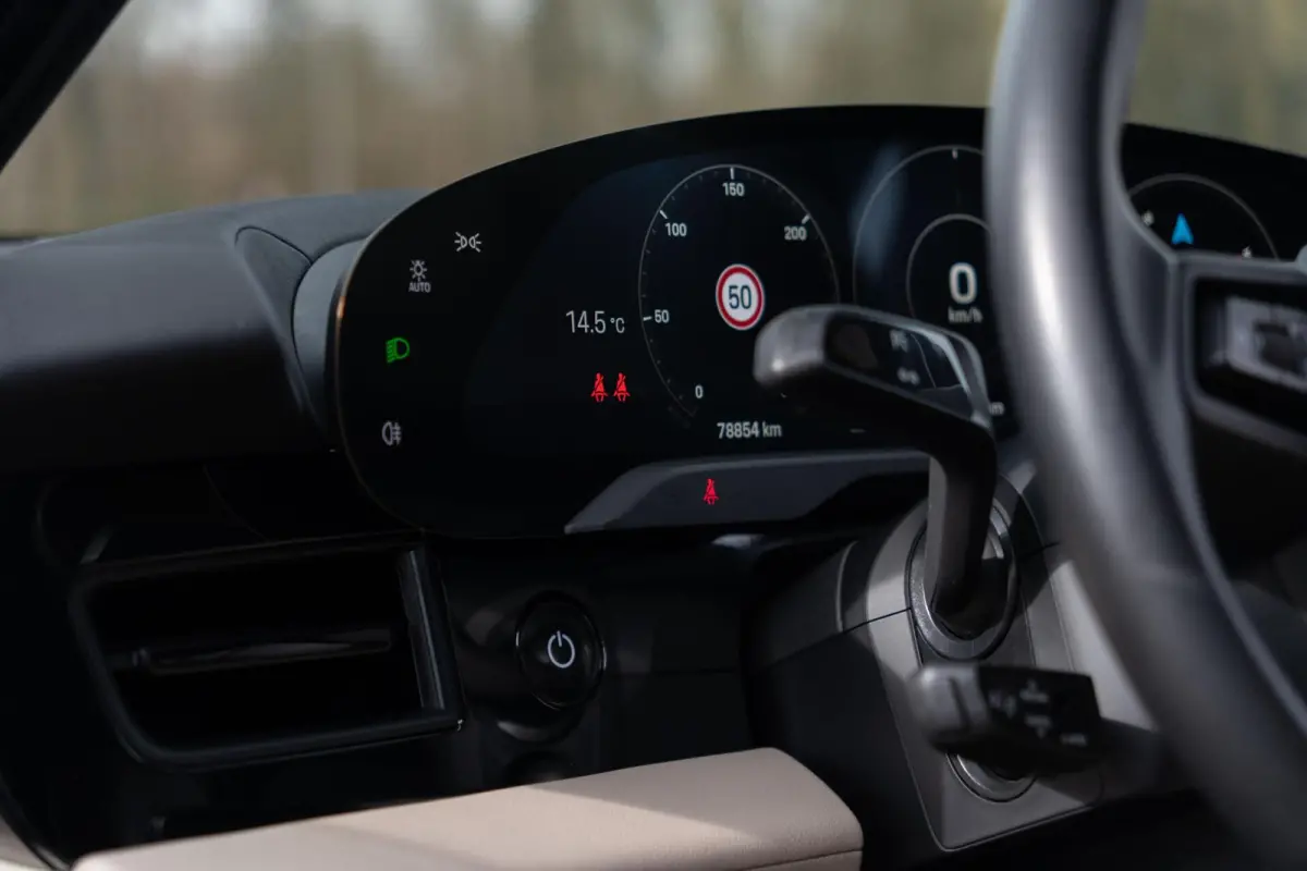 |Org NL NAP|1ste Eig|Clanck Audio|SportStoelen|Leder Bi-Color|CarPlay|Dealer Onderhouden