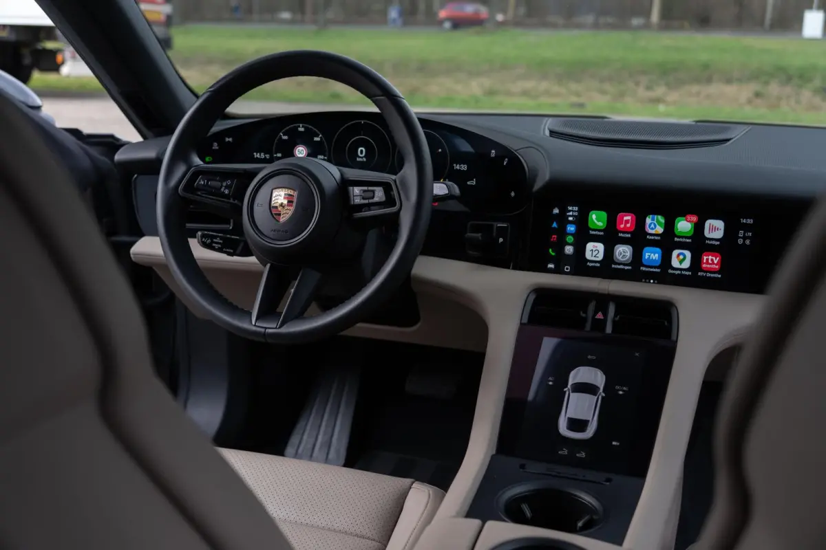 |Org NL NAP|1ste Eig|Clanck Audio|SportStoelen|Leder Bi-Color|CarPlay|Dealer Onderhouden