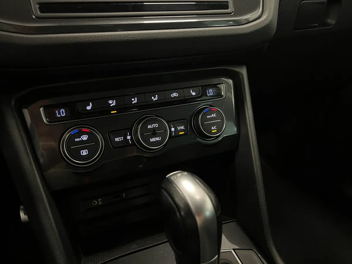 1.4 TSI ACT / AUTOMAAT / 150PK / SOUND Comf Busi / NAVI / PDC V en A / 18OOKG Trekg. /