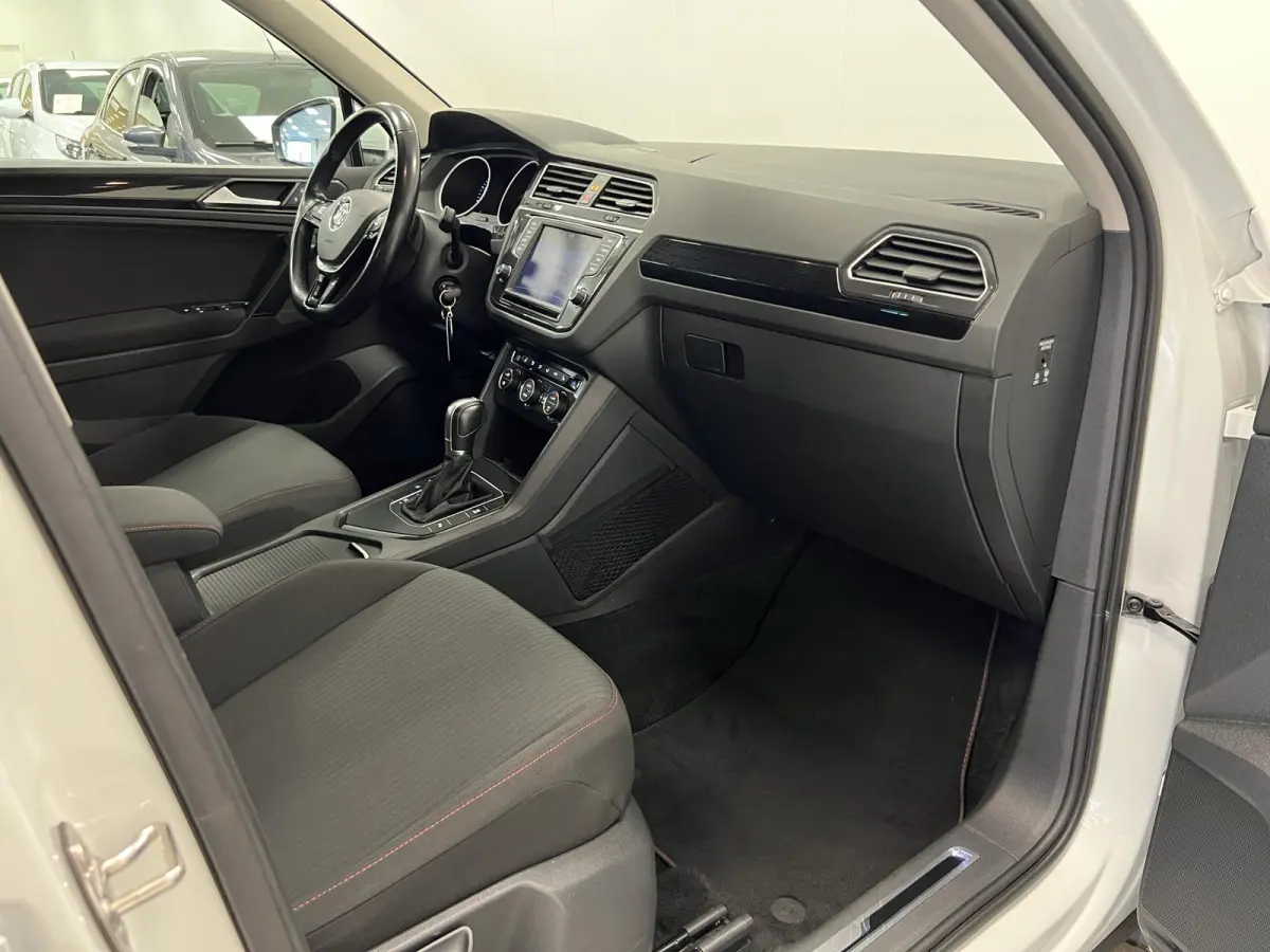 1.4 TSI ACT / AUTOMAAT / 150PK / SOUND Comf Busi / NAVI / PDC V en A / 18OOKG Trekg. /