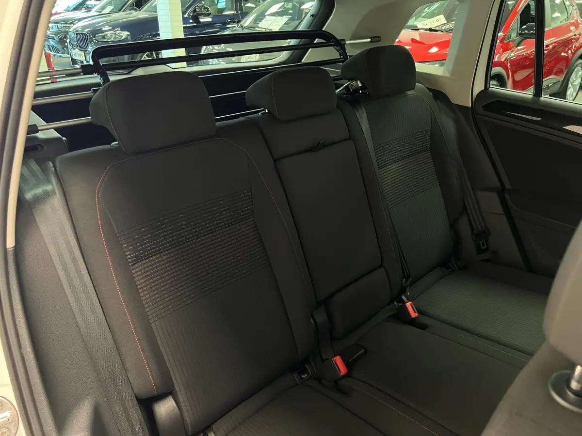 1.4 TSI ACT / AUTOMAAT / 150PK / SOUND Comf Busi / NAVI / PDC V en A / 18OOKG Trekg. /
