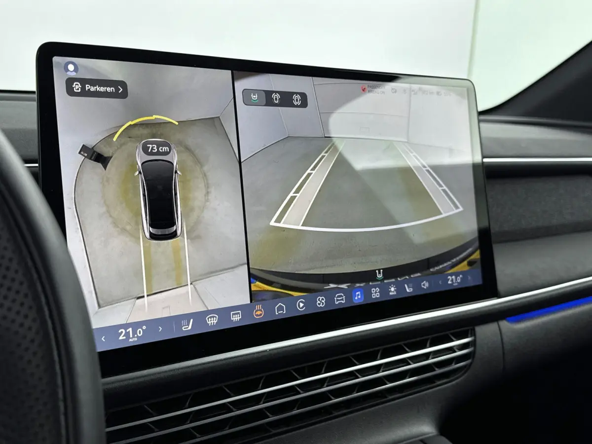AWD Performance Apple Carplay | Trekhaak |