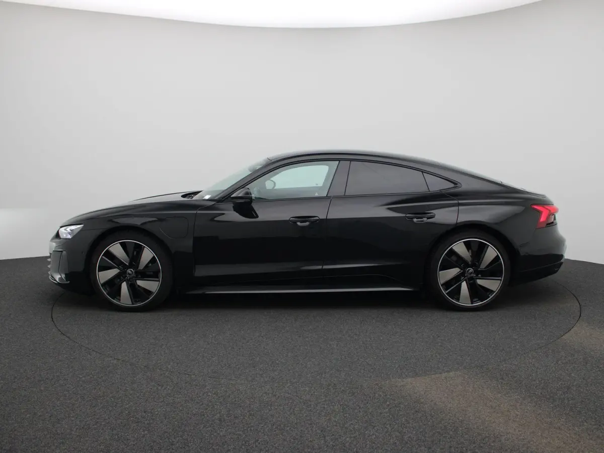 93 kWh 476 PK | Audi Exclusive | Navigatie | 360 Camera | Bang & Olufsen Premium | Dodehoek detectie | Adaptive cruise control | Stoelverwarming | Stoelventilatie | 21' Lichtmetalen velgen |