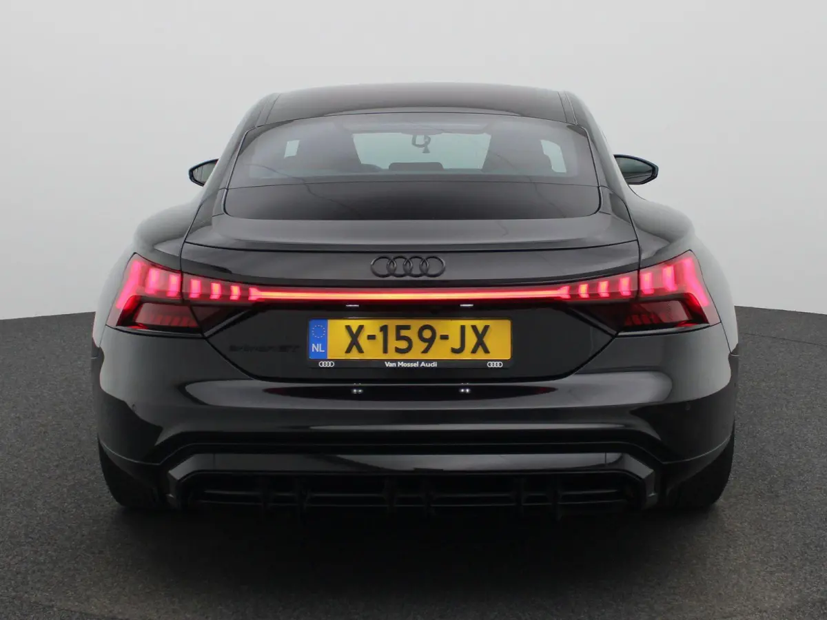 93 kWh 476 PK | Audi Exclusive | Navigatie | 360 Camera | Bang & Olufsen Premium | Dodehoek detectie | Adaptive cruise control | Stoelverwarming | Stoelventilatie | 21' Lichtmetalen velgen |