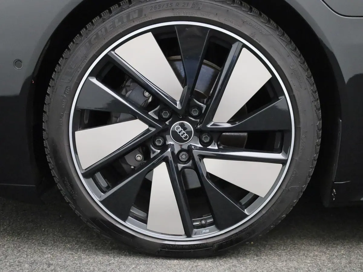 93 kWh 476 PK | Audi Exclusive | Navigatie | 360 Camera | Bang & Olufsen Premium | Dodehoek detectie | Adaptive cruise control | Stoelverwarming | Stoelventilatie | 21' Lichtmetalen velgen |