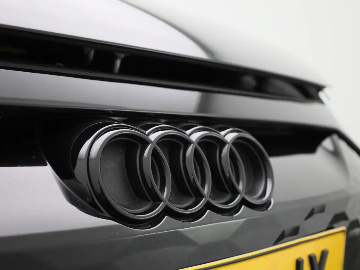 93 kWh 476 PK | Audi Exclusive | Navigatie | 360 Camera | Bang & Olufsen Premium | Dodehoek detectie | Adaptive cruise control | Stoelverwarming | Stoelventilatie | 21' Lichtmetalen velgen |