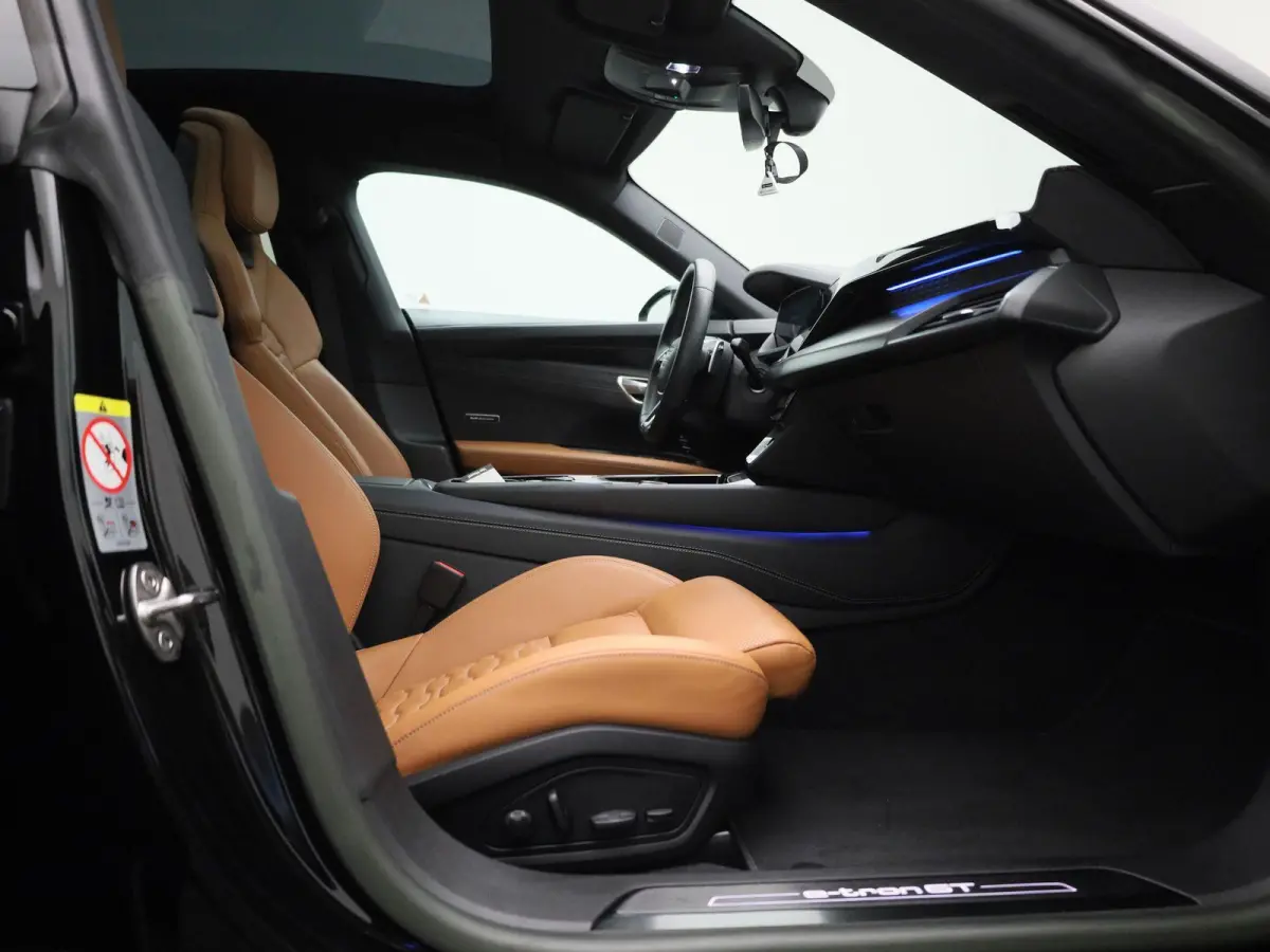 93 kWh 476 PK | Audi Exclusive | Navigatie | 360 Camera | Bang & Olufsen Premium | Dodehoek detectie | Adaptive cruise control | Stoelverwarming | Stoelventilatie | 21' Lichtmetalen velgen |