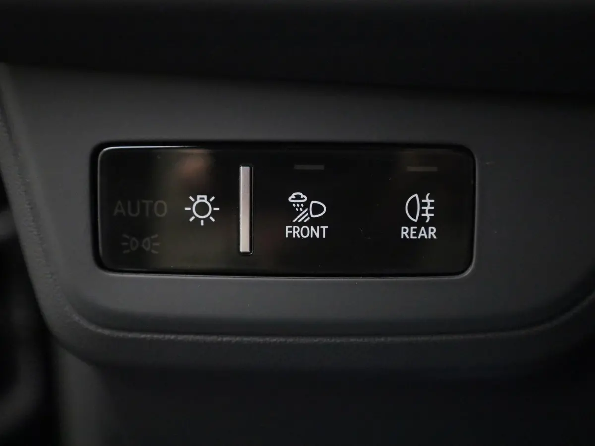 93 kWh 476 PK | Audi Exclusive | Navigatie | 360 Camera | Bang & Olufsen Premium | Dodehoek detectie | Adaptive cruise control | Stoelverwarming | Stoelventilatie | 21' Lichtmetalen velgen |