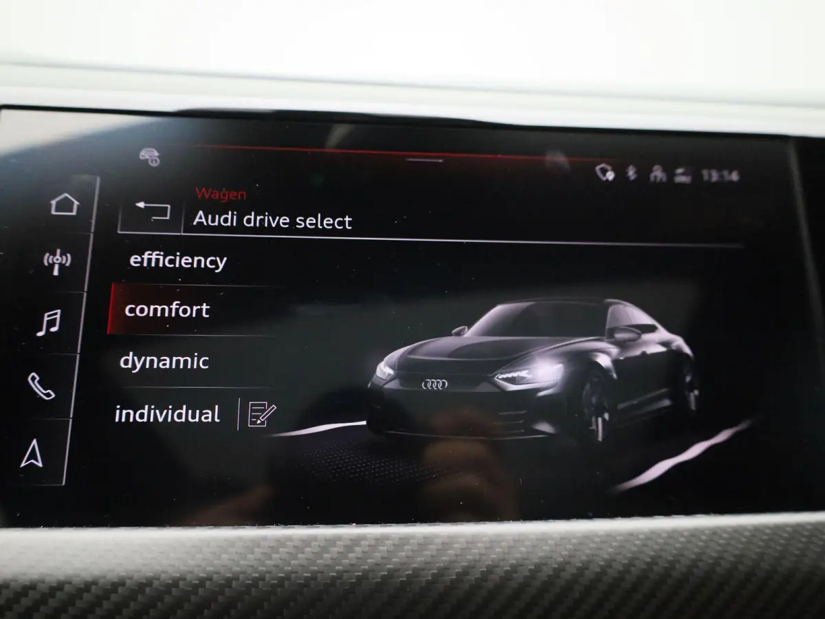 93 kWh 476 PK | Audi Exclusive | Navigatie | 360 Camera | Bang & Olufsen Premium | Dodehoek detectie | Adaptive cruise control | Stoelverwarming | Stoelventilatie | 21' Lichtmetalen velgen |