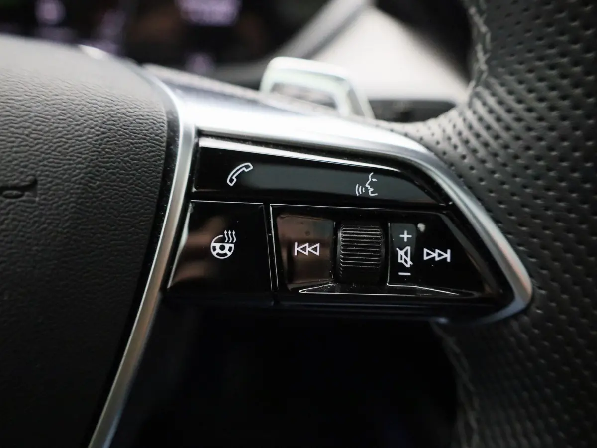 93 kWh 476 PK | Audi Exclusive | Navigatie | 360 Camera | Bang & Olufsen Premium | Dodehoek detectie | Adaptive cruise control | Stoelverwarming | Stoelventilatie | 21' Lichtmetalen velgen |