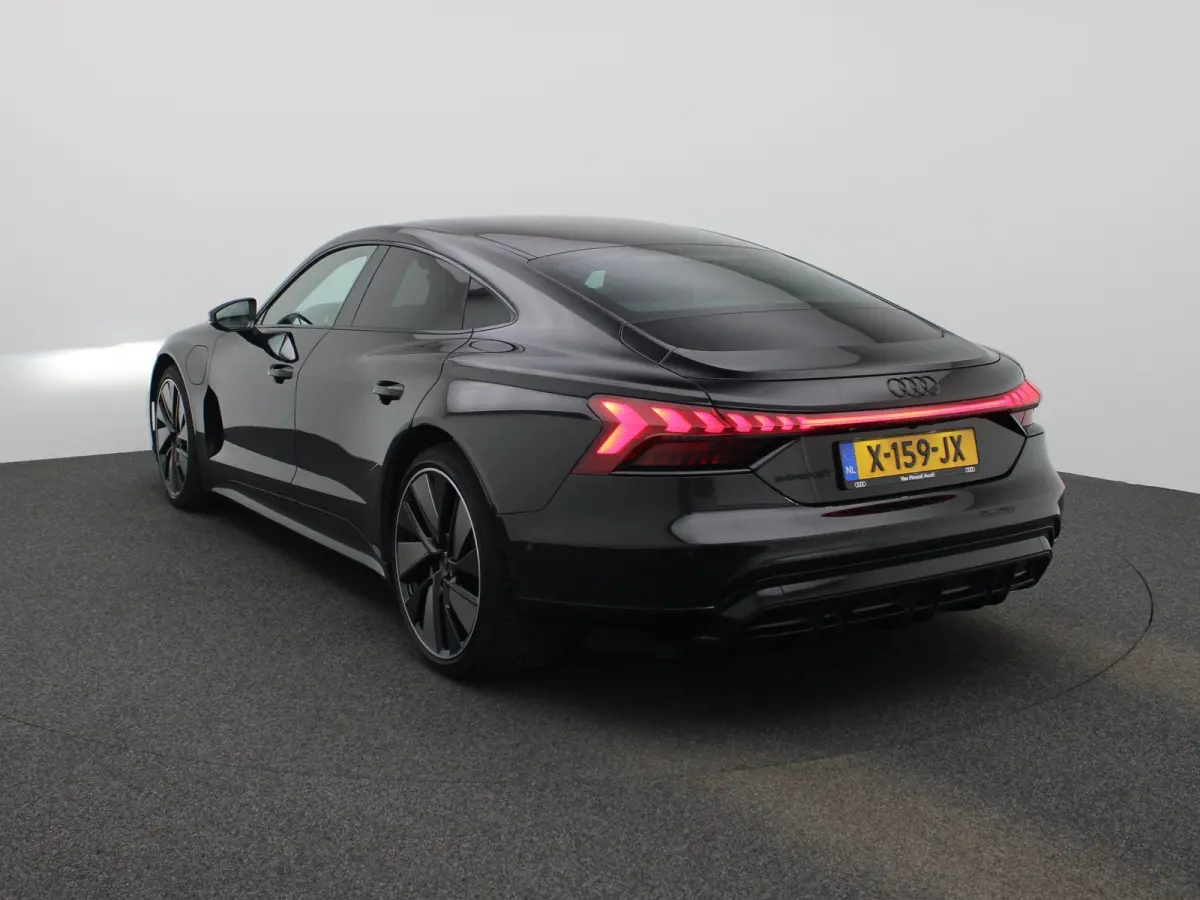 93 kWh 476 PK | Audi Exclusive | Navigatie | 360 Camera | Bang & Olufsen Premium | Dodehoek detectie | Adaptive cruise control | Stoelverwarming | Stoelventilatie | 21' Lichtmetalen velgen |