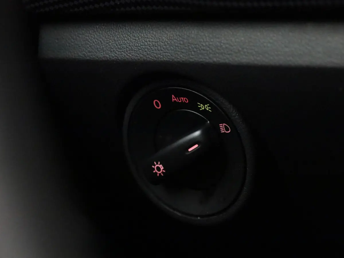 Up! 1.0 BMT move up! | AIRCO | BLUETOOTH | DAB RADIO | ELEKTRISCHE SPIEGELS |