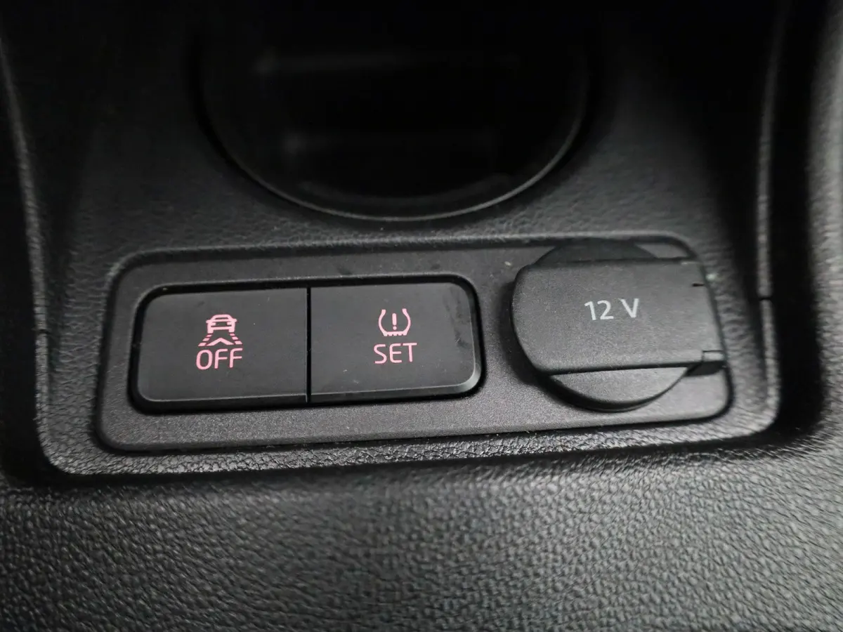 Up! 1.0 BMT move up! | AIRCO | BLUETOOTH | DAB RADIO | ELEKTRISCHE SPIEGELS |