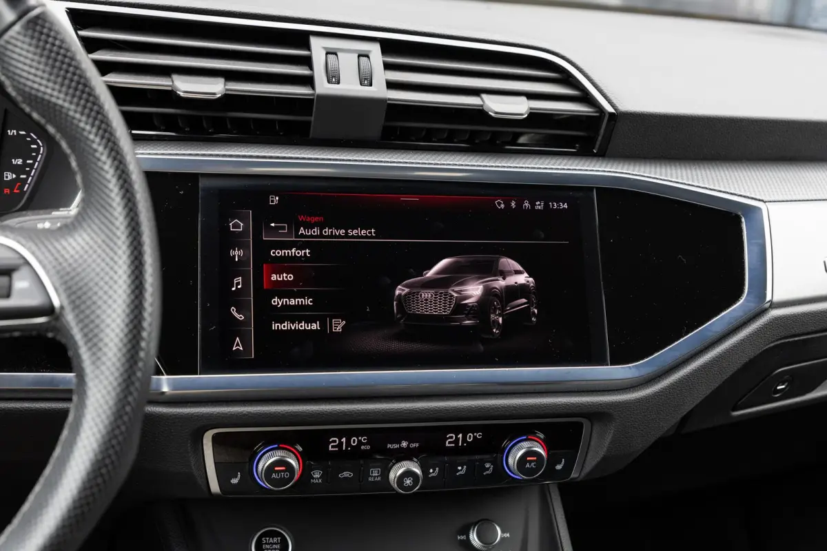 45 TFSIe 245pk PHEV S Edition | SoH 97% | Panoramadak | Trekhaak | Zwart Optiek | Smarthone Interface