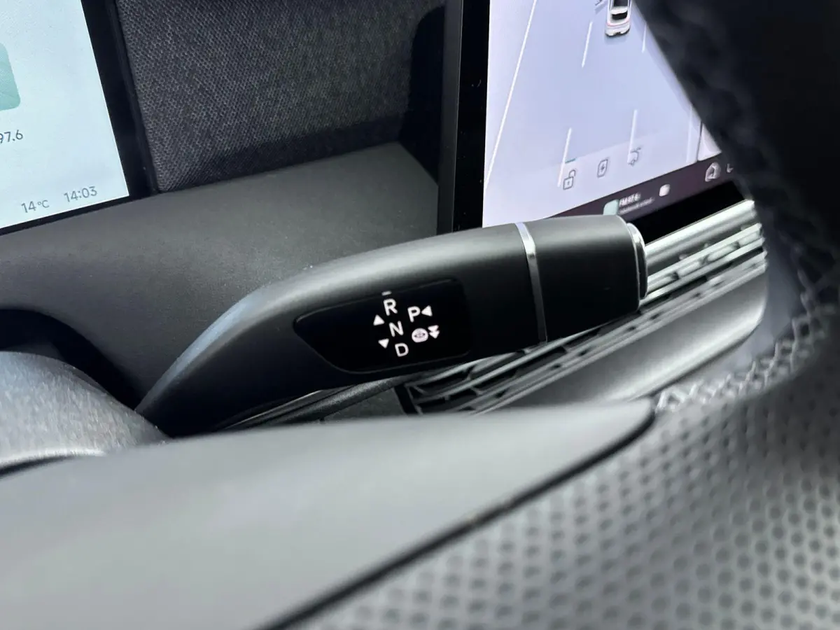 RWD Standard Range 66 kWh Apple CarPlay | Trekhaak | Panoramadak | X-Pilot