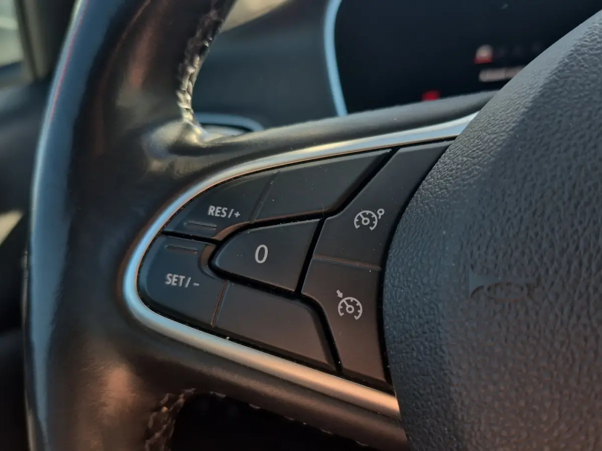 Estate 1.6 Plug-In Hybrid 160 Intens Trekhaak | Stoelverwarming | Keyless | Full LED | Parkeersensoren |