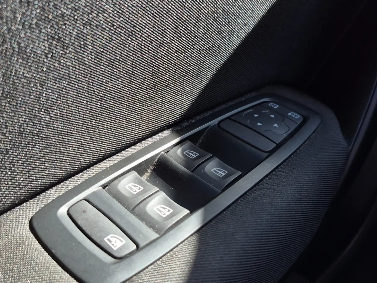 Estate 1.6 Plug-In Hybrid 160 Intens Trekhaak | Stoelverwarming | Keyless | Full LED | Parkeersensoren |
