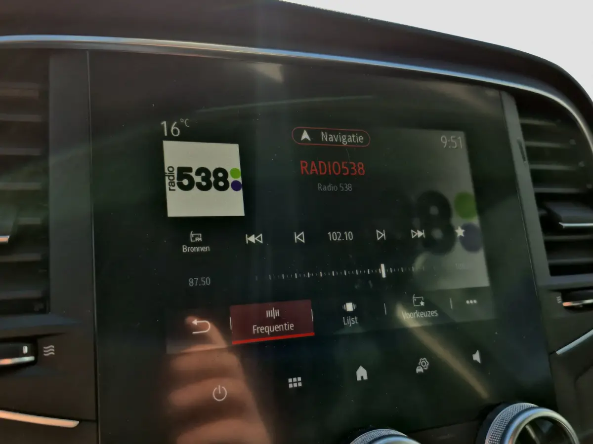 Estate 1.6 Plug-In Hybrid 160 Intens Trekhaak | Stoelverwarming | Keyless | Full LED | Parkeersensoren |