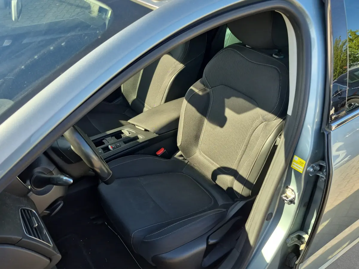 Estate 1.6 Plug-In Hybrid 160 Intens Trekhaak | Stoelverwarming | Keyless | Full LED | Parkeersensoren |