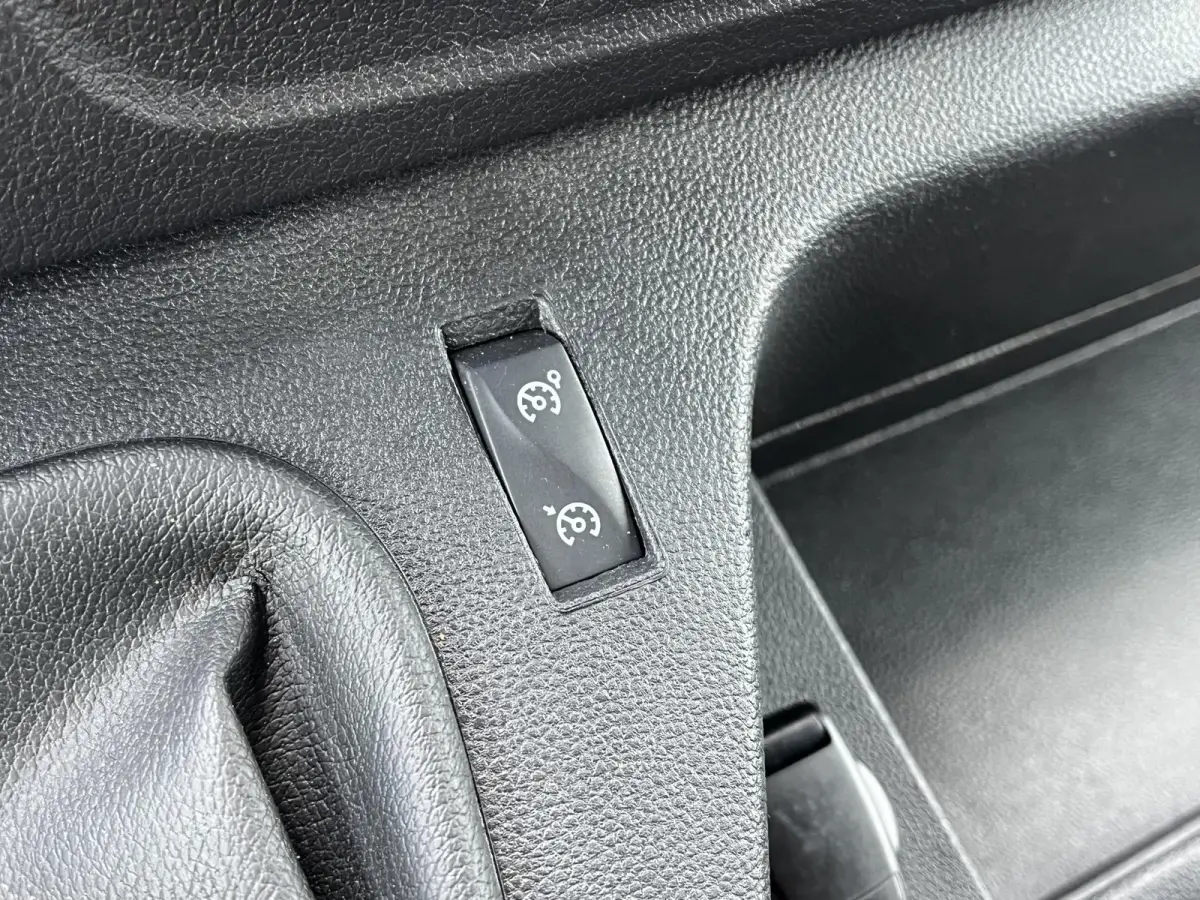 T35 2.3 dCi 150 L3H2*CARPLAY*NAV*CRUISE*A/C*3PERS*