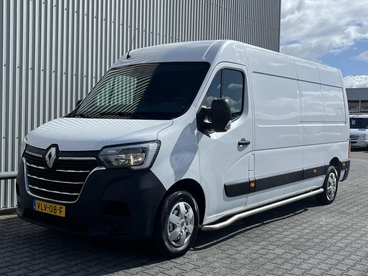 T35 2.3 dCi 150 L3H2*CARPLAY*NAV*CRUISE*A/C*3PERS*