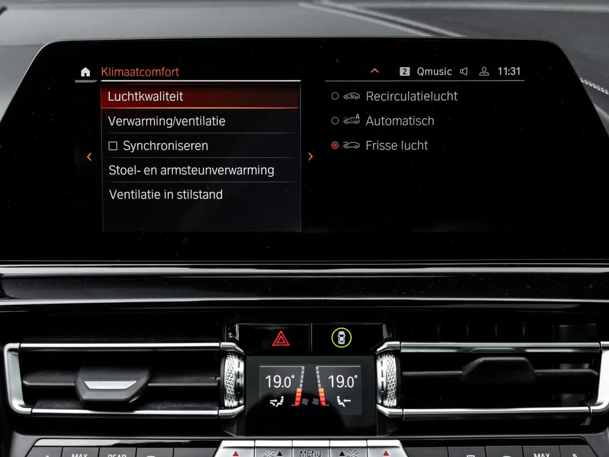 840i xDrive High Executive | M-SPORT | INDIVIDUAL FROZEN BLUESTONE | 20 INCH | HARMAN KARDON | SCHUIF-KANTELDAK | SOFTCLOSE | BMW LASER | RIJ-ASSISTENTIE PAKKET | INTEGRAL ACTIVE STEERING | 