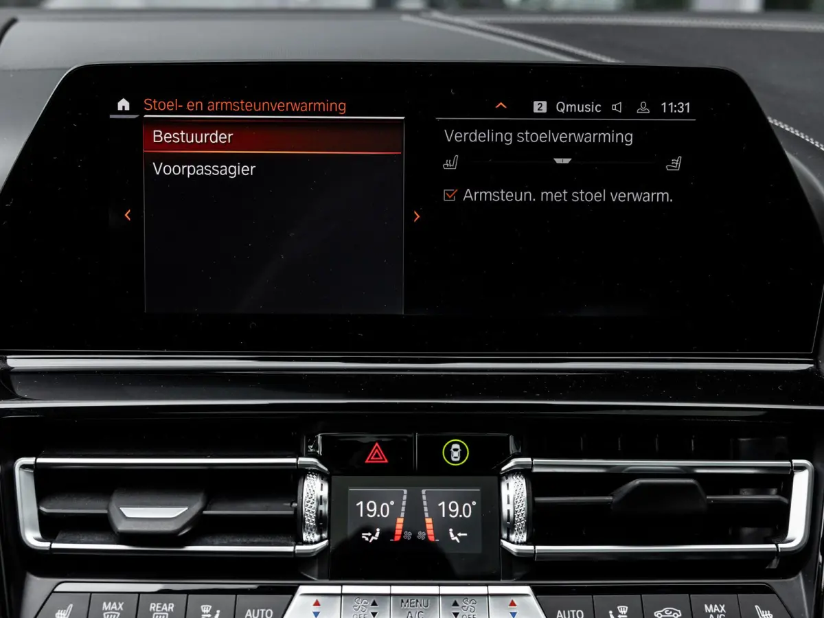 840i xDrive High Executive | M-SPORT | INDIVIDUAL FROZEN BLUESTONE | 20 INCH | HARMAN KARDON | SCHUIF-KANTELDAK | SOFTCLOSE | BMW LASER | RIJ-ASSISTENTIE PAKKET | INTEGRAL ACTIVE STEERING | 