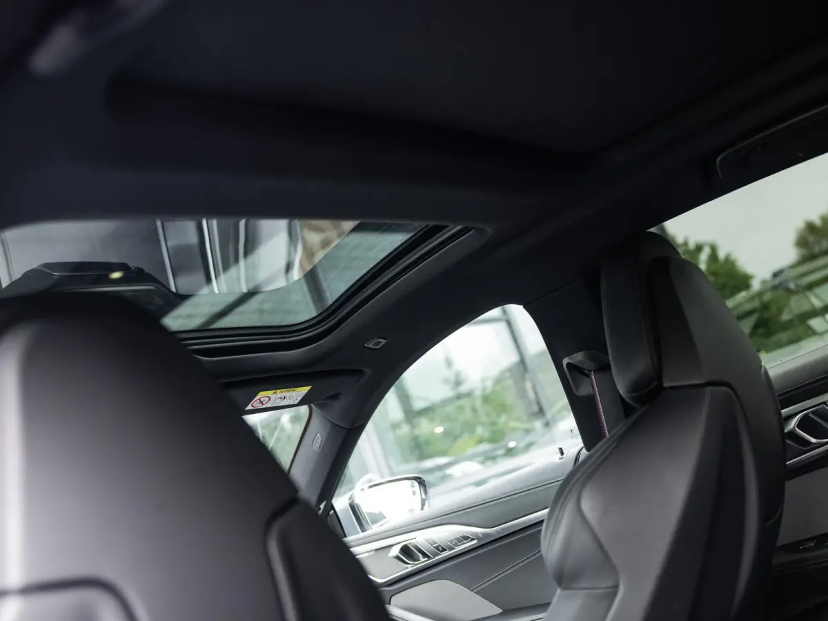 840i xDrive High Executive | M-SPORT | INDIVIDUAL FROZEN BLUESTONE | 20 INCH | HARMAN KARDON | SCHUIF-KANTELDAK | SOFTCLOSE | BMW LASER | RIJ-ASSISTENTIE PAKKET | INTEGRAL ACTIVE STEERING | 