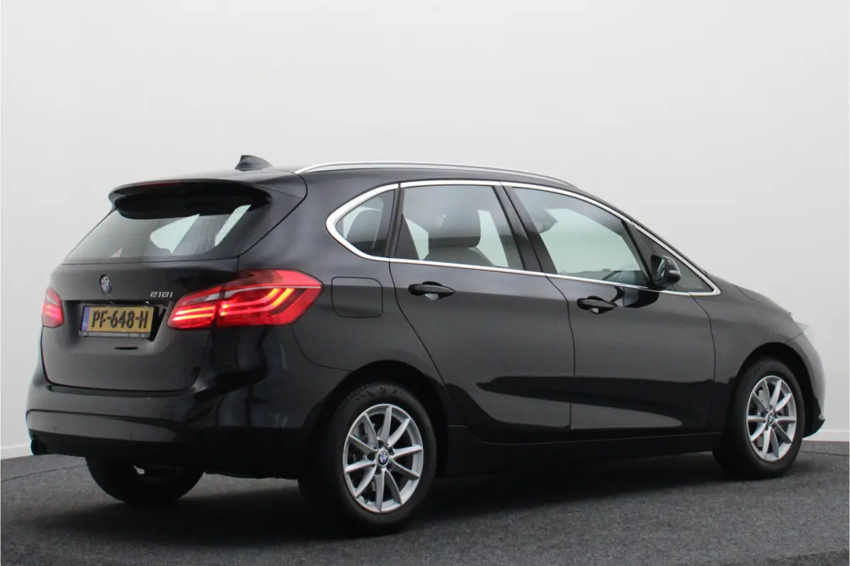 218i Executive Automaat Climate, Cruise, Navigatie, Bluetooth, LED, PDC, Elektrische Pakket, 16''