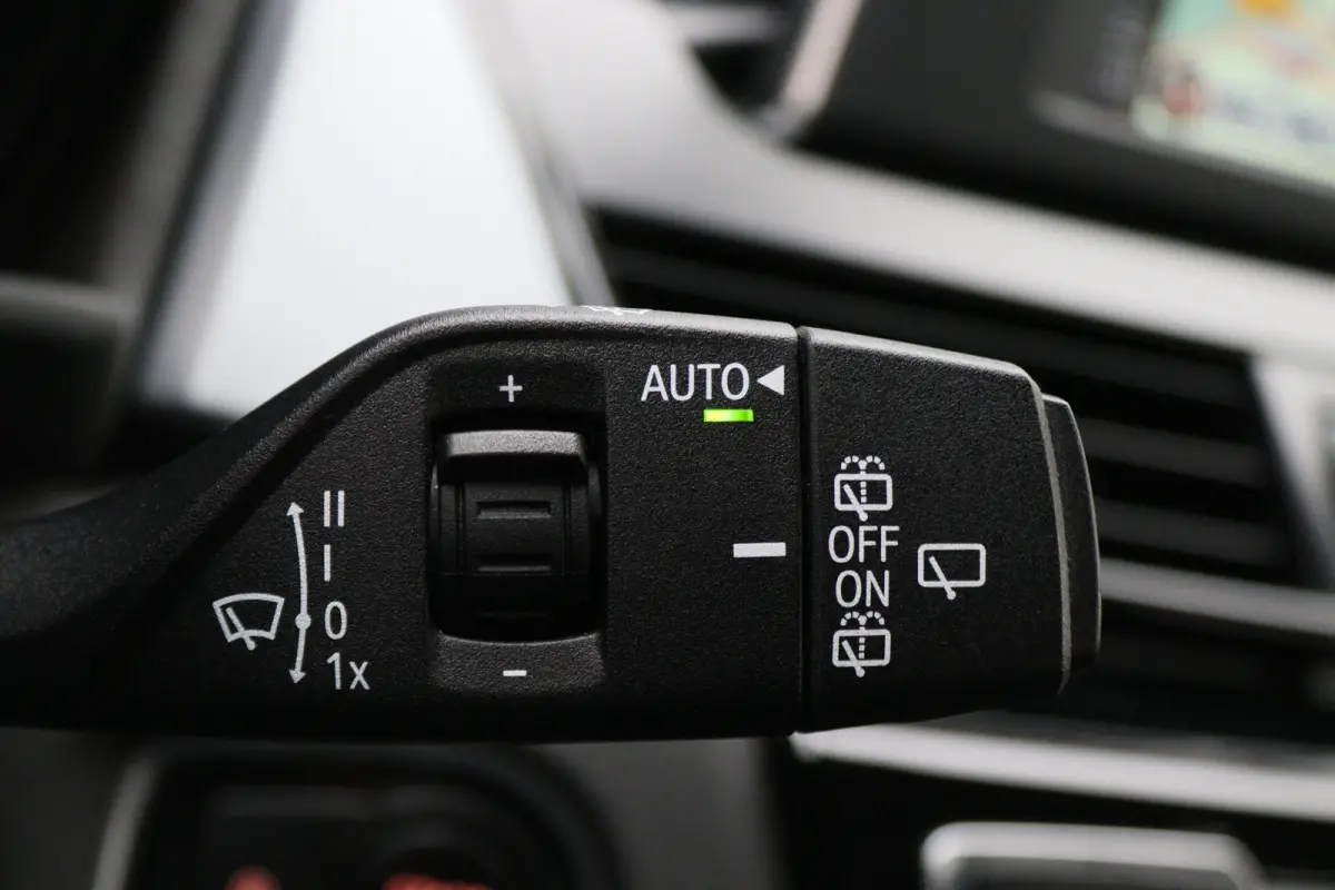 218i Executive Automaat Climate, Cruise, Navigatie, Bluetooth, LED, PDC, Elektrische Pakket, 16''
