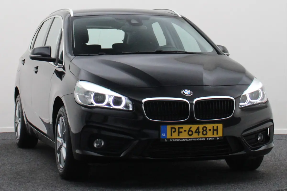 218i Executive Automaat Climate, Cruise, Navigatie, Bluetooth, LED, PDC, Elektrische Pakket, 16''