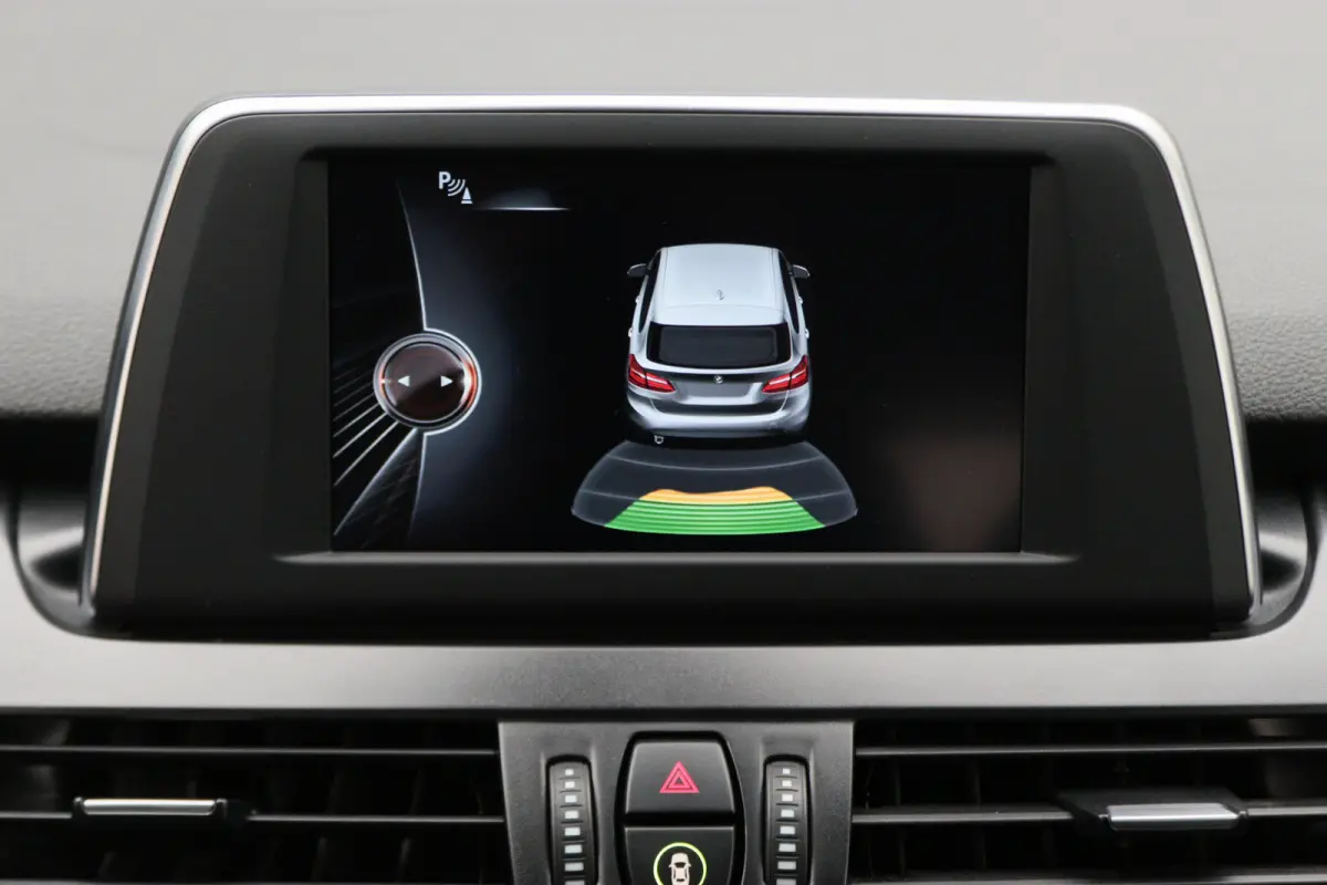 218i Executive Automaat Climate, Cruise, Navigatie, Bluetooth, LED, PDC, Elektrische Pakket, 16''