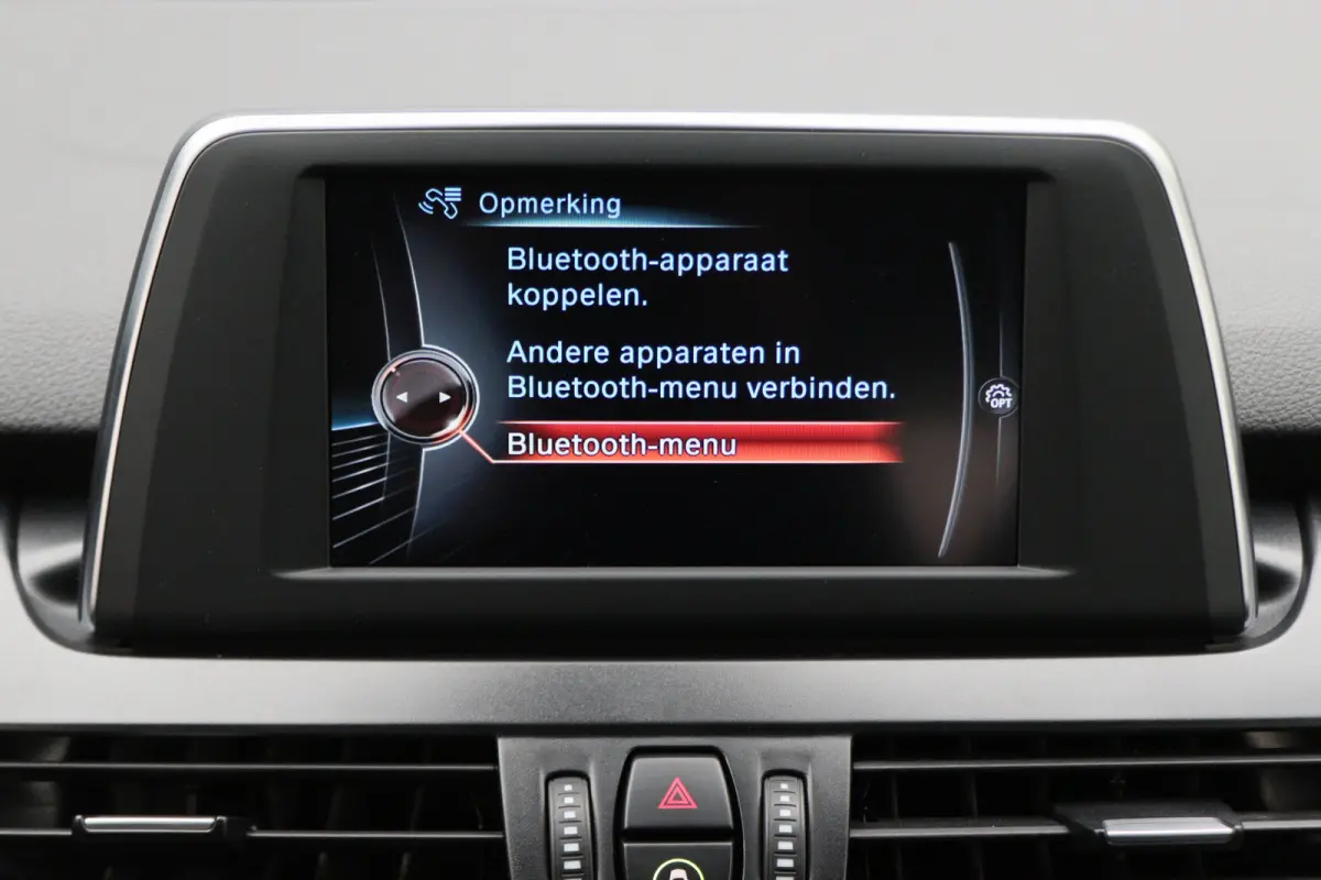 218i Executive Automaat Climate, Cruise, Navigatie, Bluetooth, LED, PDC, Elektrische Pakket, 16''