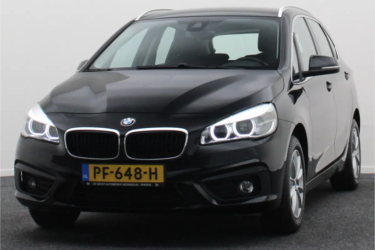 218i Executive Automaat Climate, Cruise, Navigatie, Bluetooth, LED, PDC, Elektrische Pakket, 16''